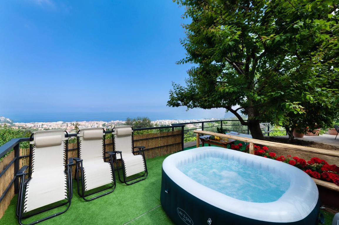 Sorrentovibes - Sea View Rooftop Apartment With Jacuzzi & Garden 外观 照片